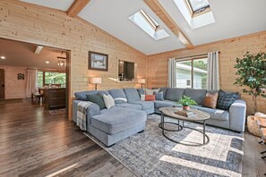 Smart TV, foosball, books - Elevated 6BR Lodge | On Trail | Speakeasy/Game Room (Eagle River)