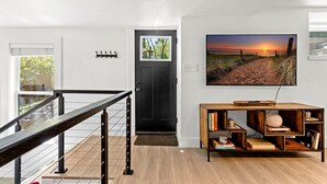 House, 2 Queen Beds, Patio, Garden View (South Congress Hideaway) | Interior - Style & Serenity - Steps Away From South Congress (Austin)
