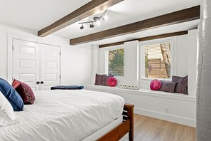 Maison, 2 grands lits, patio, vue jardin (South Congress Hideaway)