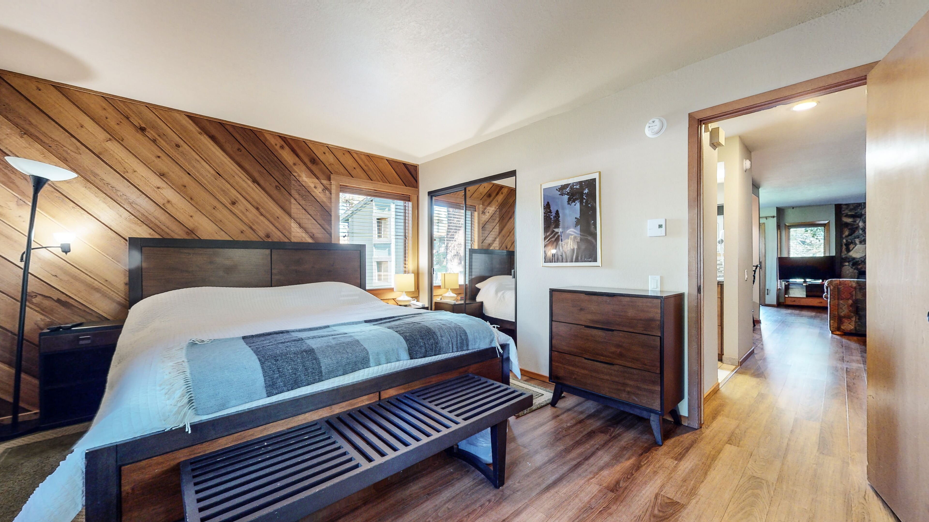 Condo, 1 King Bed with Sofa bed, Hot Tub, Mountain View | 1 bedroom, individually decorated, individually furnished, free WiFi