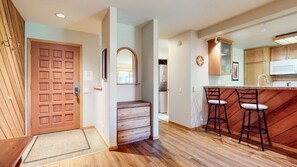 Condo, 1 King Bed with Sofa bed, Hot Tub, Mountain View | Private kitchen | Fridge, microwave, oven, stovetop - Snowcreek Retreat (Mammoth Lakes)