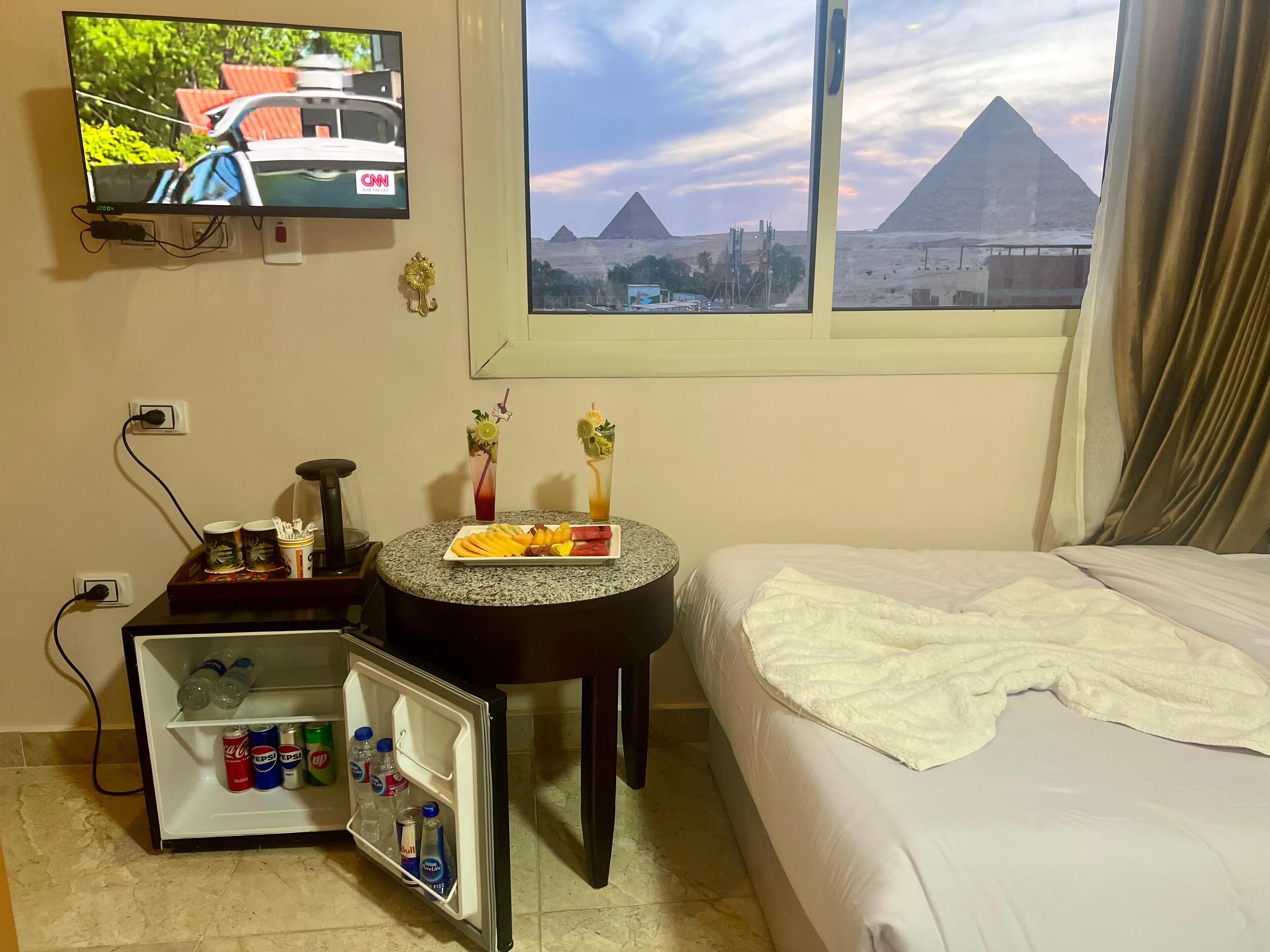 Photo - Nun Pyramids INN