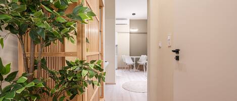 Superior-íbúð | Ókeypis þráðlaus nettenging, rúmföt