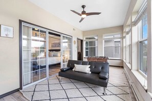 コンドミニアム ベッド (複数台) バルコニー ゴルフビュー (Shades of Branson) | 内装