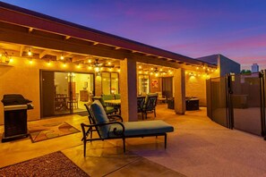 屋外ダイニングエリア