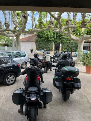 Self parking (EUR 12 per night)