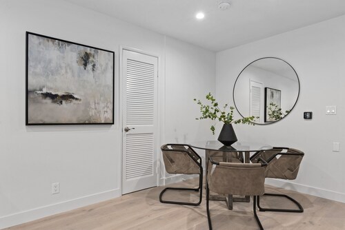 Heart of West Hollywood Stunner w/gym and co-working space