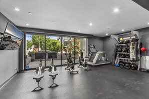 Fitness facility - Heart of West Hollywood Stunner w/gym and co-working space (Los Angeles)