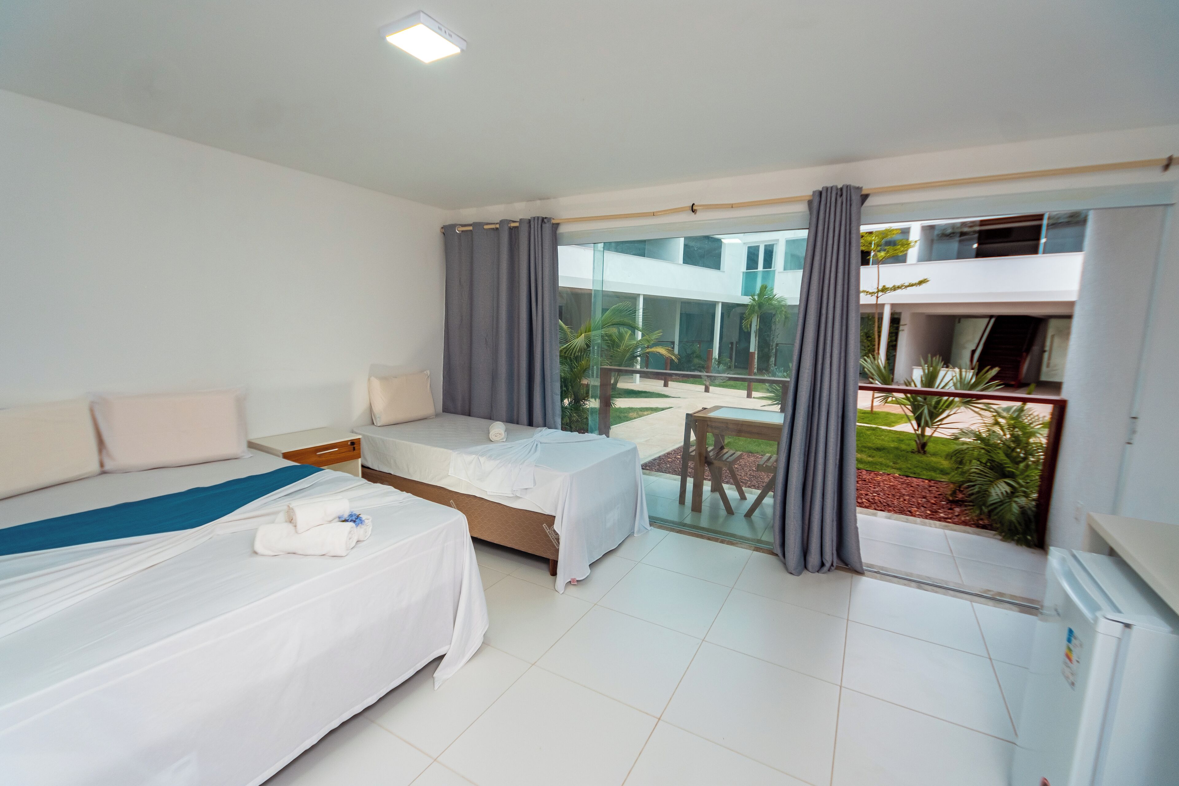 Superior Room | 1 bedroom, minibar, blackout drapes, soundproofing