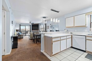 Appartamento, letti multipli, patio, vista campo da golf (Legacy View at Pointe ) | Interni