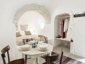 4 makuuhuonetta, ilmainen Wi-Fi, vuodevaatteet