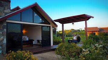 Deluxe Cabin | Iron/ironing board, WiFi (free)