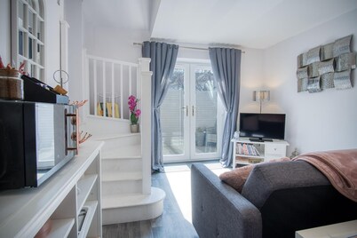 Portway Nook - 1 Bedroom Studio - Bishopston