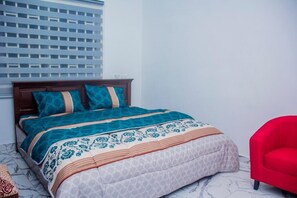 3 dormitorios, tabla de planchar con plancha, wifi y ropa de cama