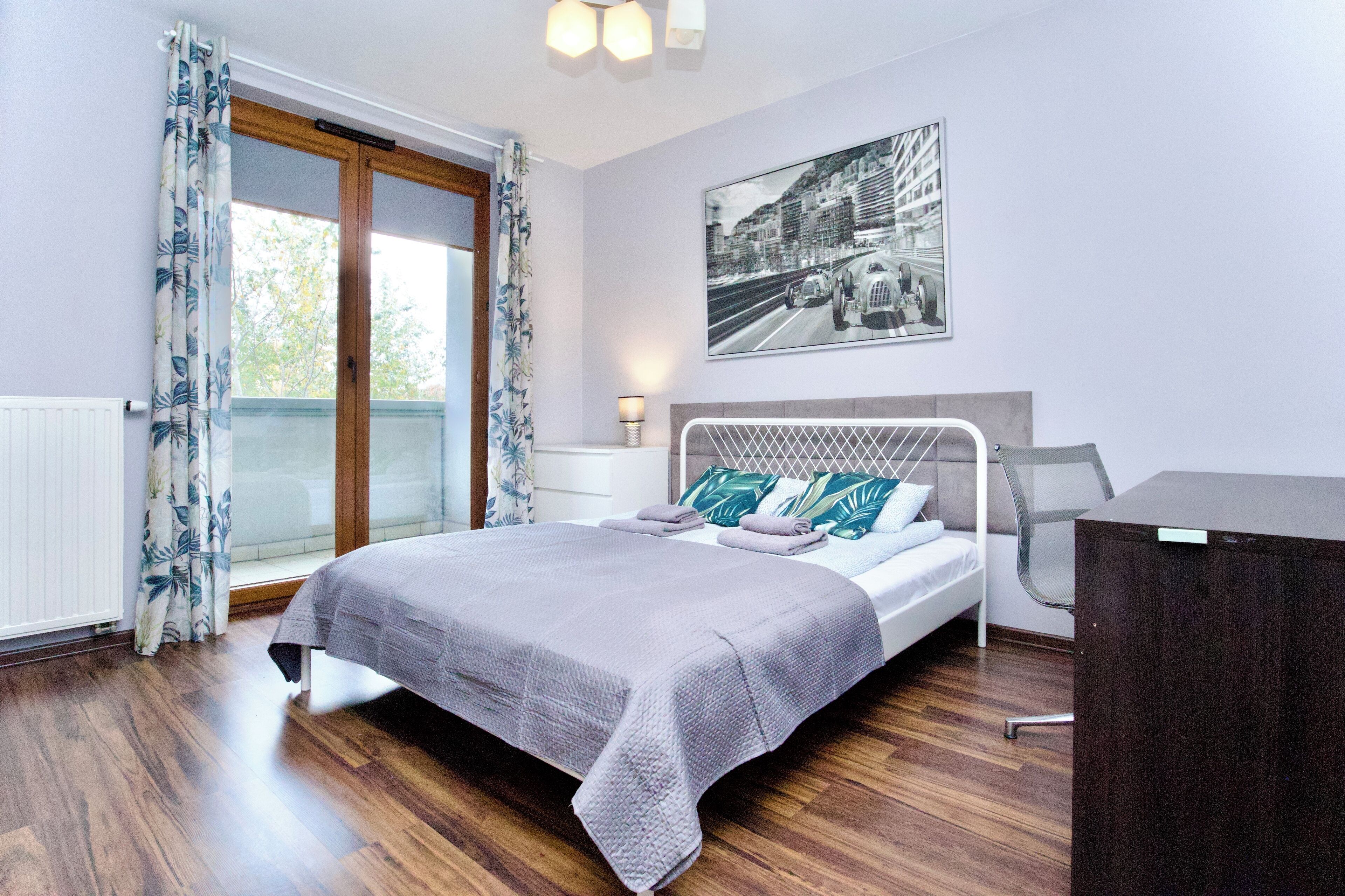 Condo familiar | 2 habitaciones, tabla de planchar con plancha y wifi gratis 