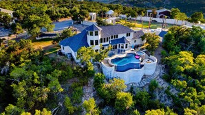 Exterior - Hillside Infinity Pool Retreat (Austin)