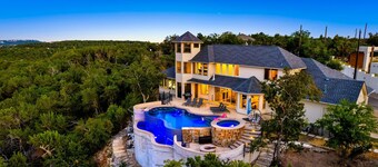 Hillside Infinity Pool Retreat