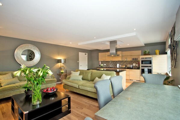 Apartment, Accessible | 3 bedrooms - Modern Apartment Near River Dee and Aberdeen City (Aberdeen)
