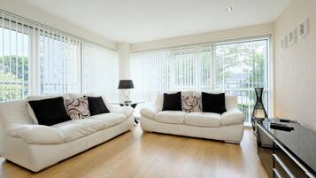 Apartment, Accessible | 2 bedrooms, Internet
