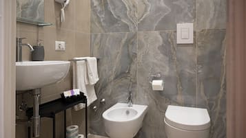 Habitación cuádruple | Baño