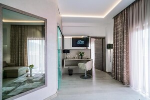 140-cm Smart TV with digital channels, printers