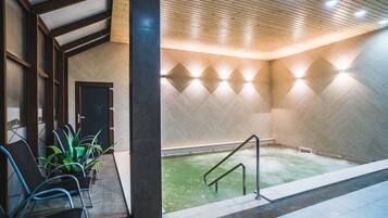 Sauna, steam room, massages