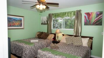 Family Quadruple Room | Individually decorated, individually furnished, laptop workspace