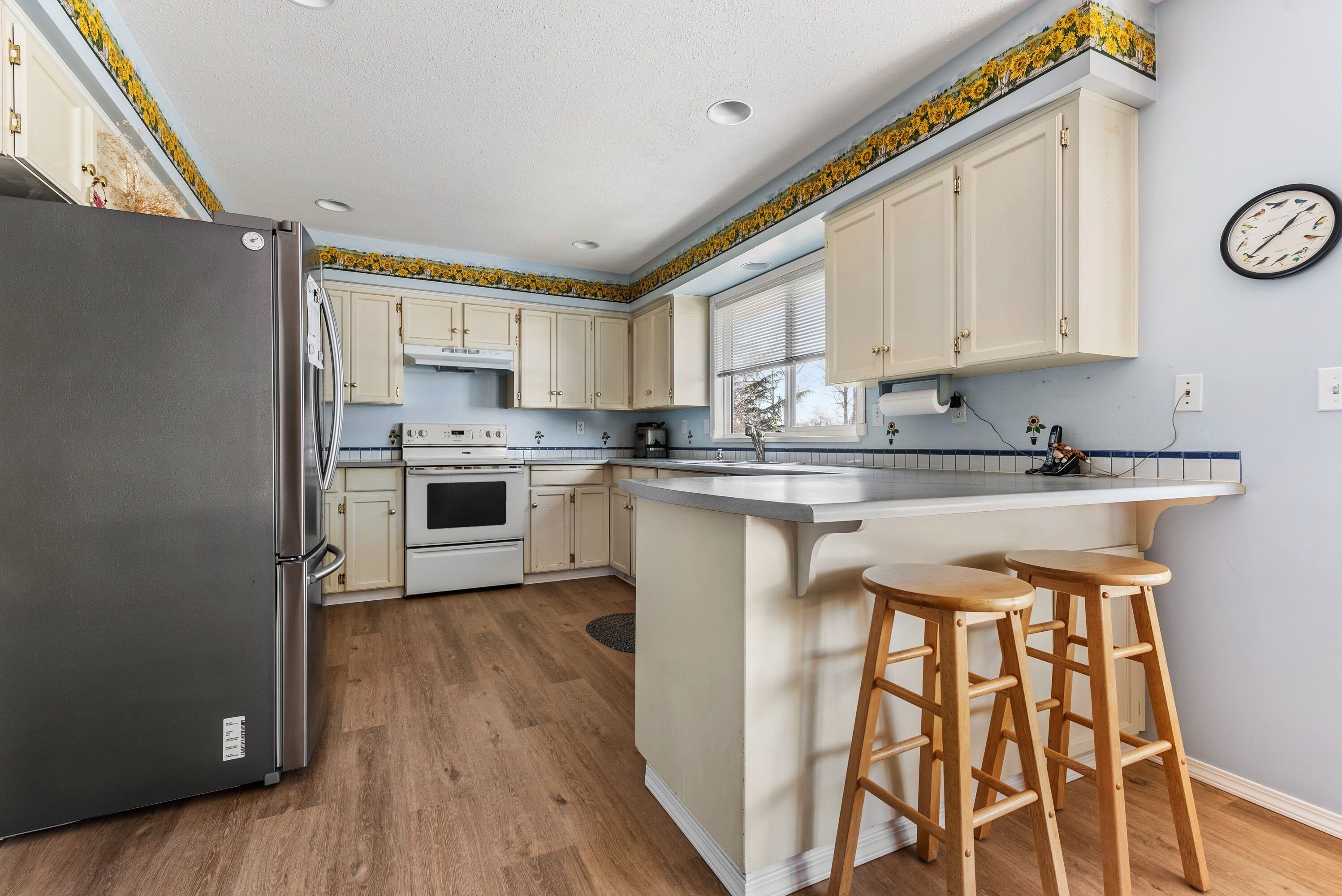 Family Quadruple Room | In-room dining