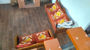 Family Cabin | 1 bedroom, free WiFi, bed sheets