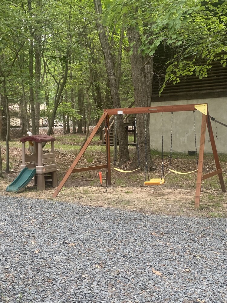 Birchview at Indian Mountain Lakes with 3 Kayaks, Arcade Games, Wii, 5