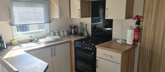 Cozy 3 bedroom Static Caravan near Looe on an amazing resort.