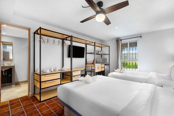 Suite Deluxe | 1 habitación, sábanas de algodón egipcio y ropa de cama de alta calidad