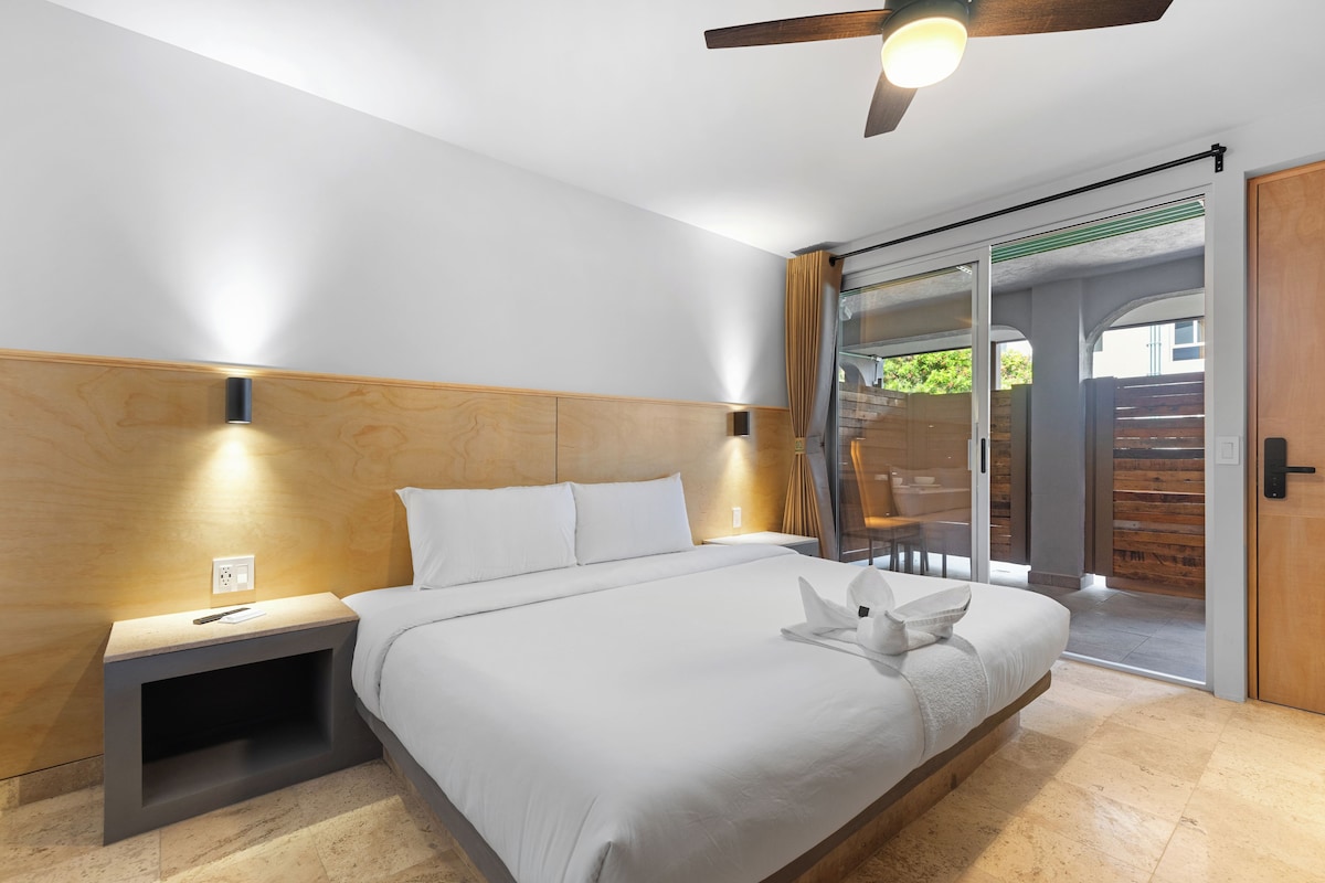 Superior Suite | 1 bedroom, Egyptian cotton sheets, premium bedding, down comforters