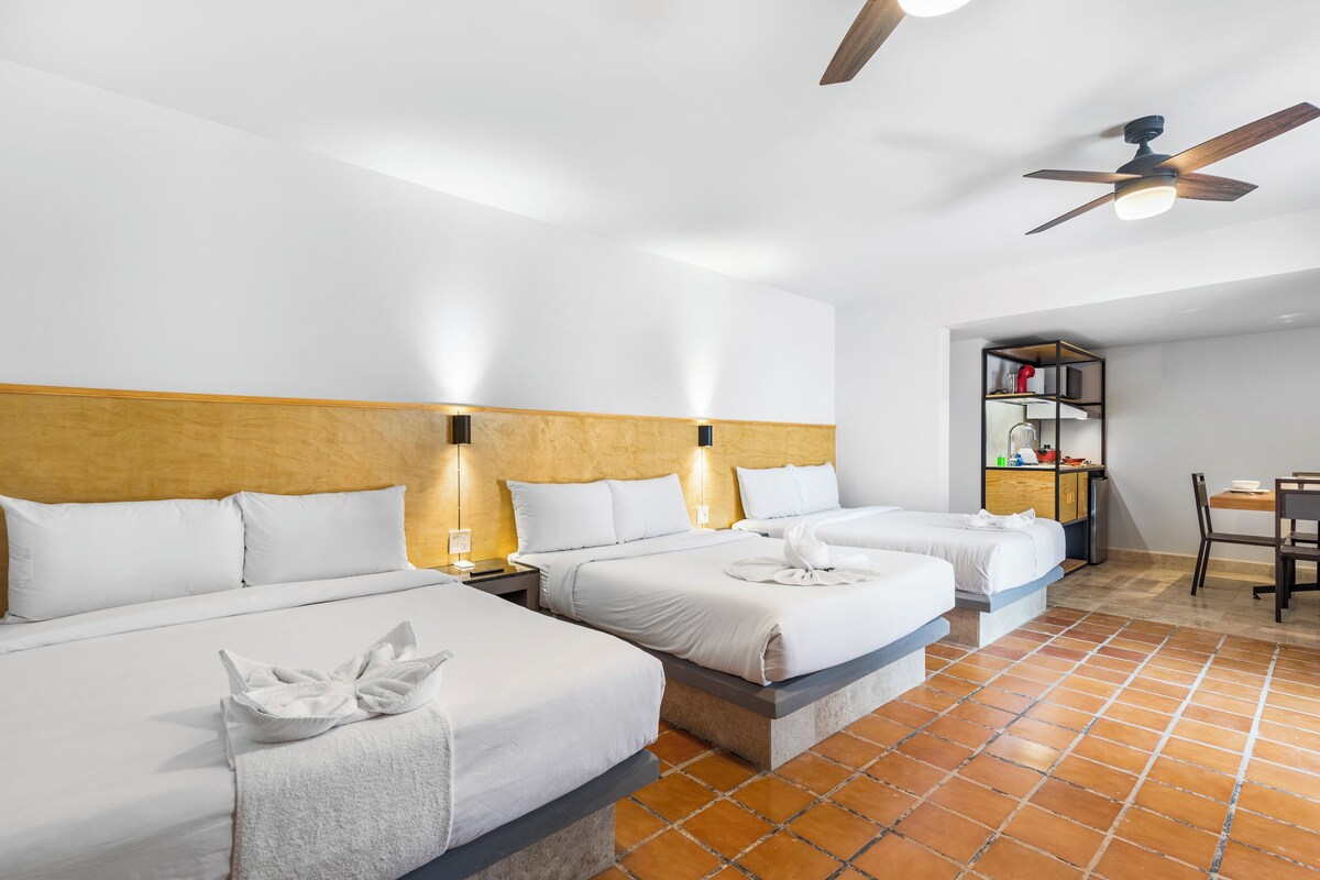 Comfort Triple Room | 1 bedroom, Egyptian cotton sheets, premium bedding, down comforters