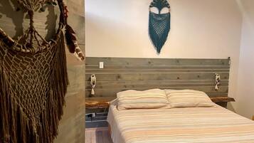 1 bedroom, in-room safe, iron/ironing board, free WiFi