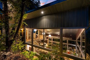 Exterior - Apache Glass House (Austin)