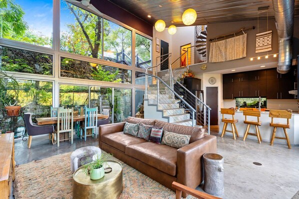 House, Multiple Beds, Balcony | Living area | TV, fireplace - Apache Glass House (Austin)