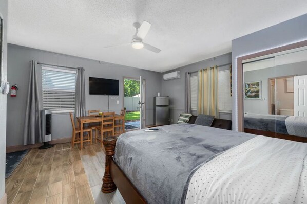 1 室のベッドルーム、アイロン / アイロン台、WiFi、ベッドシーツ