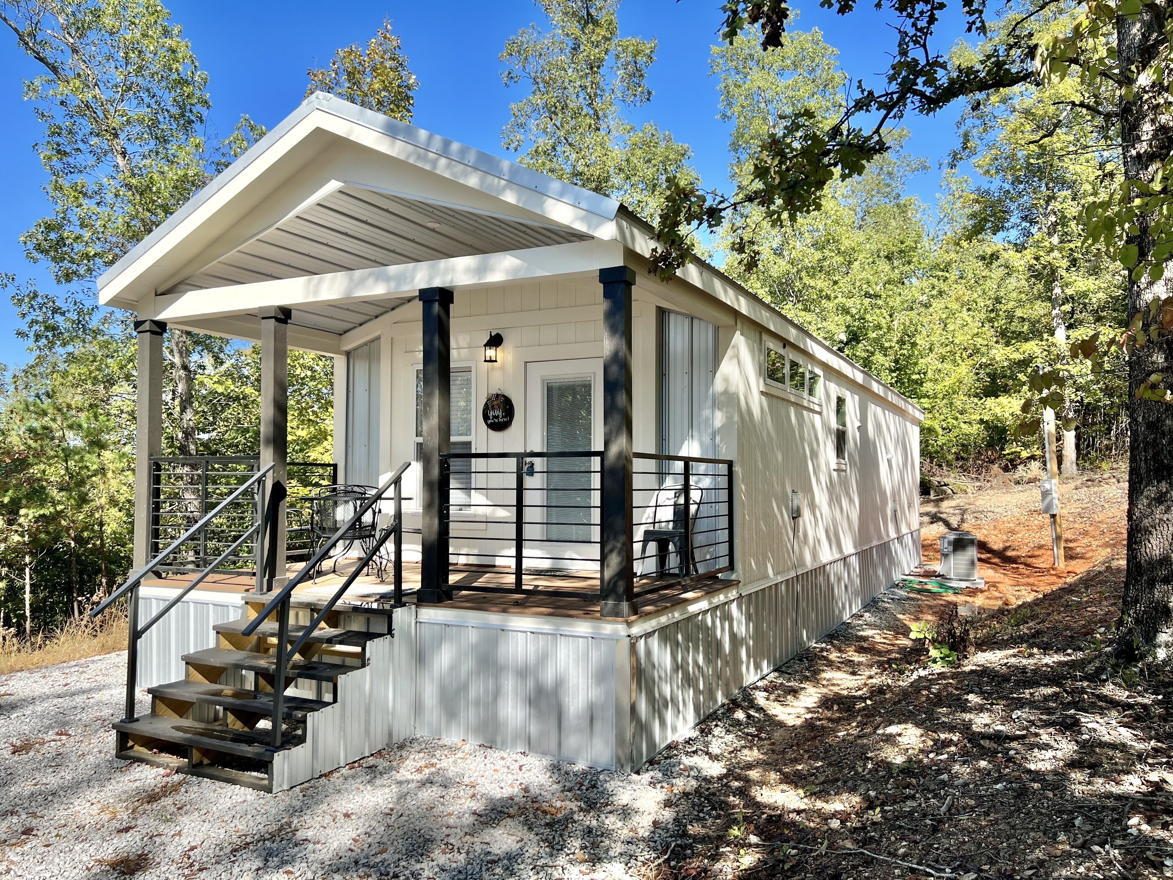 Mimi's Retreat! The not so tiny, tiny home in the mountains!