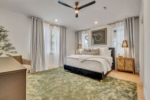 4 chambres, bureau, Wi-Fi gratuit, draps fournis