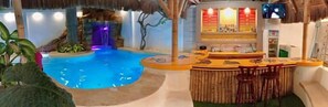 Bar junto a la piscina