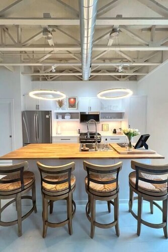 The Quarters | Suite 3