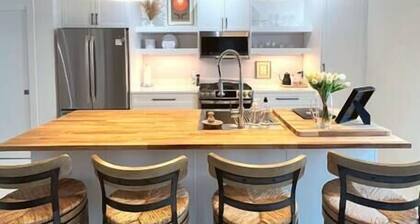 The Quarters | Suite 3