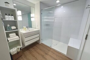 Hair dryer, towels