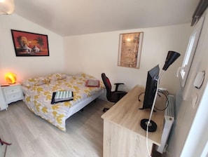 1 bedroom