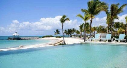 Cozy Retreat, 5 minutes to Juanillo Beach at Fishing Lodge Marina Cap Cana!