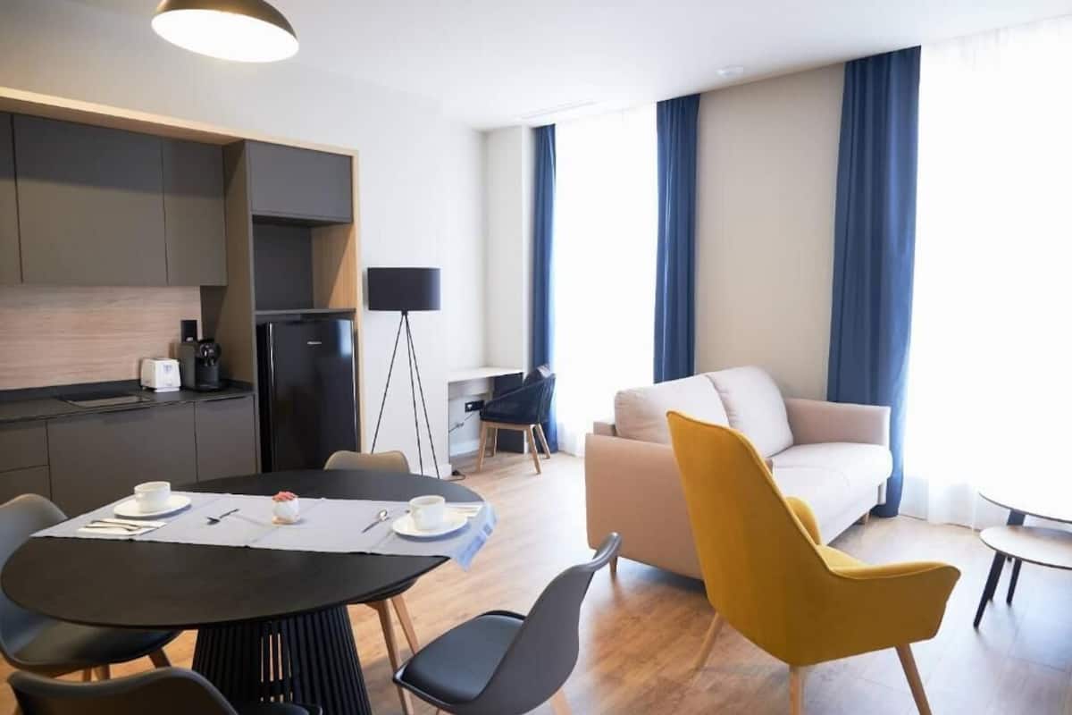 Deluxe Apartment, 1 Bedroom | 1 bedroom, down comforters, in-room safe, individually furnished