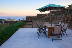 Outdoor dining - Beautiful Ocean views at Quinta la Mexicana 10 ppl

 (Ensenada)