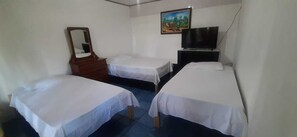 Family Triple Room - Duerme tranquilo (Desamparados)