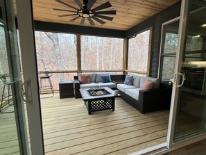 TV connectée, cheminée